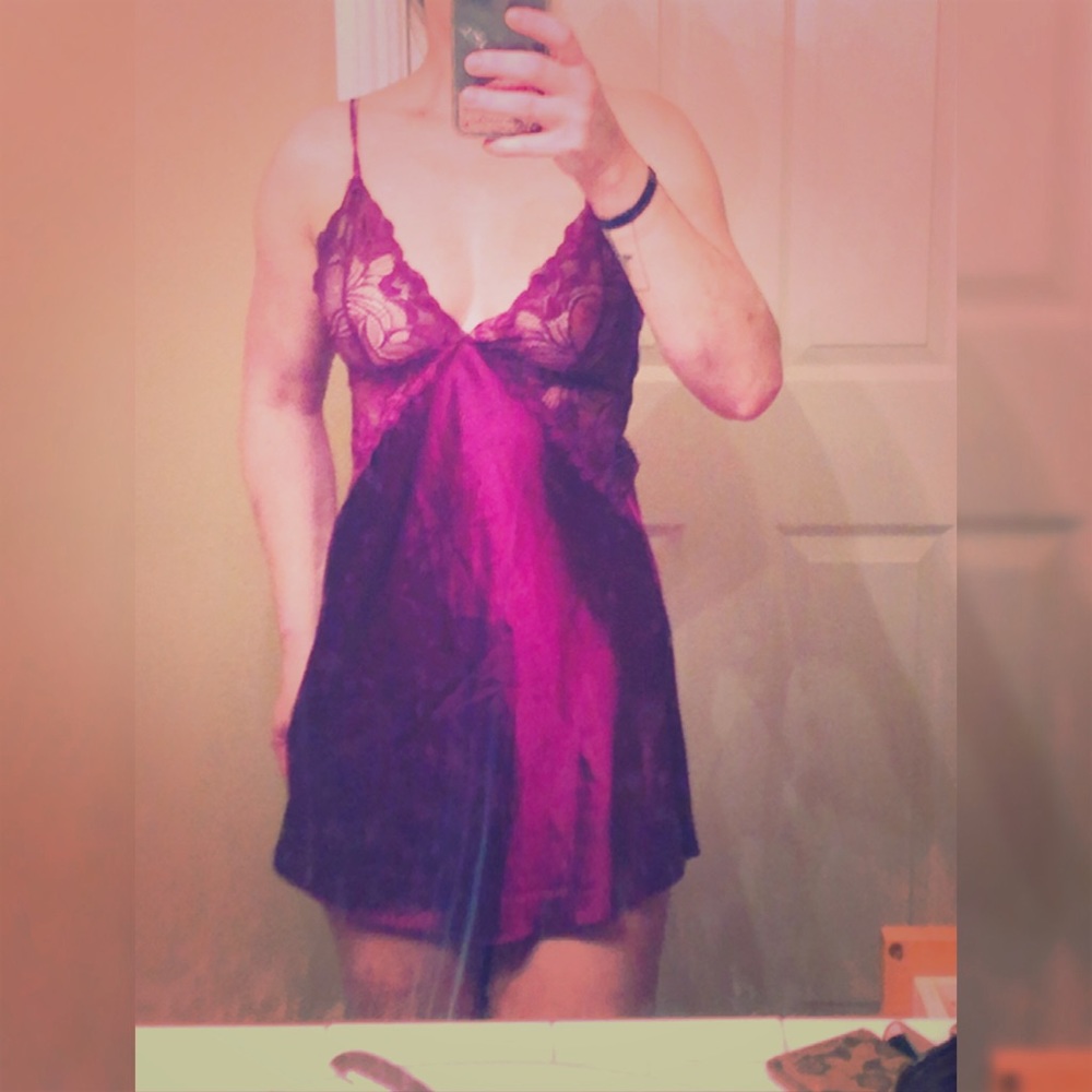 Lace and silk camisole slip in deep maroon size M